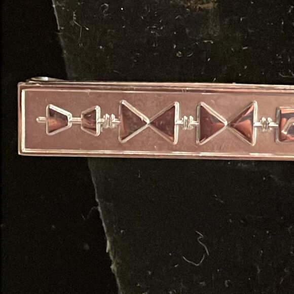Vintage-1950s-1.5” x 0.33” Robbins Company Art Deco silver tone tie bar/clip - Picture 6 of 14